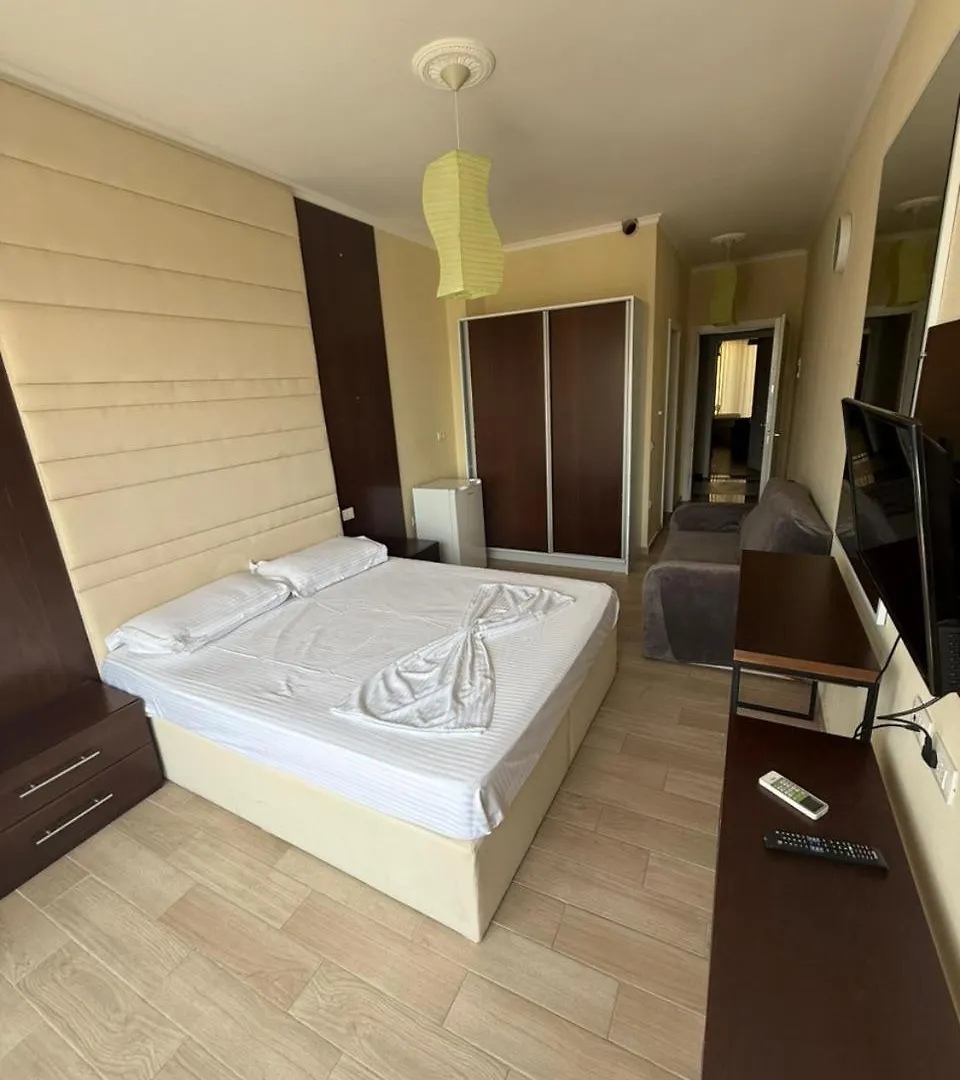 Asja Apartments Shëngjin 0*,